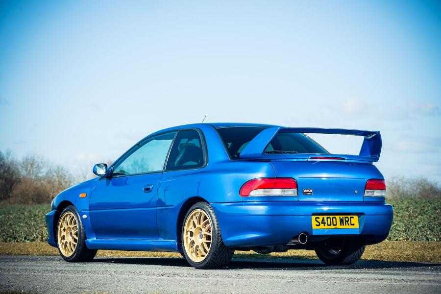  Subaru Impreza 22B STi 1998 года  (фото 15 из 21)